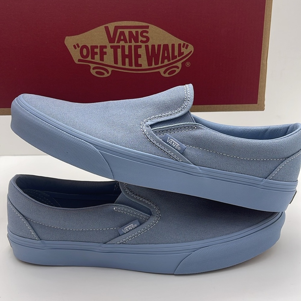 Vans WMNS Sky Blue Canvas Classic Slip-On
Pastel Mono Dusty Blue
VN000CT5DSB - Picture 14 of 16